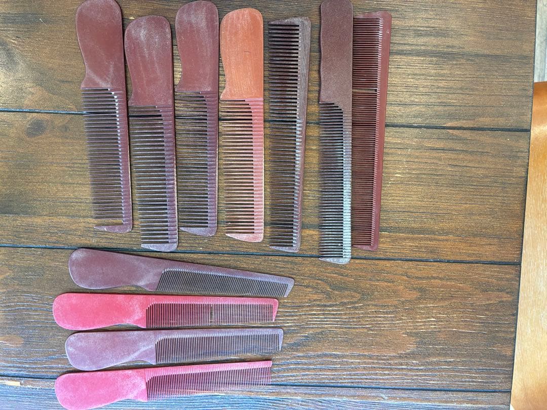 ★ジャンク★プロ用理容櫛11本(信山コーム、大洋コーム.その他)