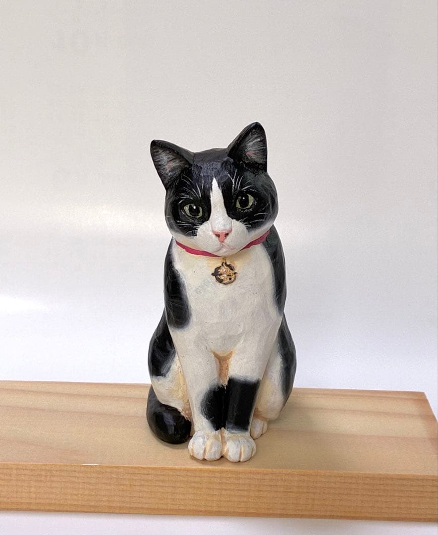 牛頭丸　キジ白とハチワレ