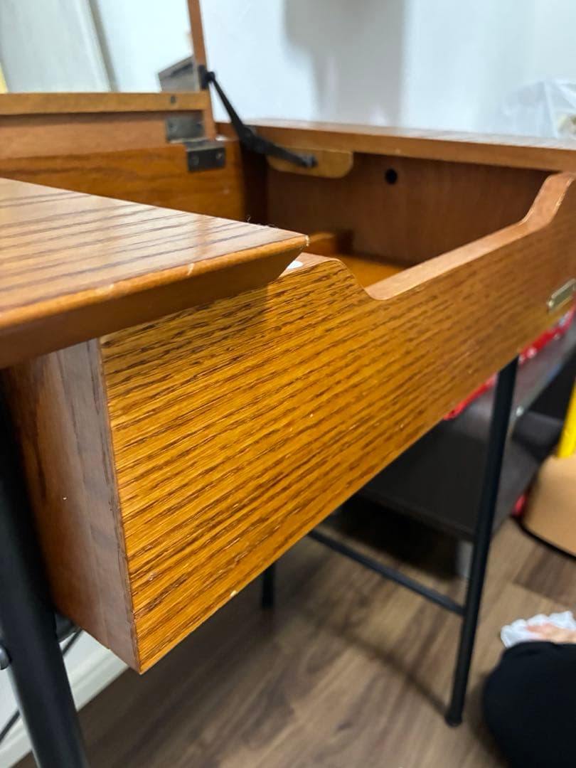 ニコアンド　ドレッサー　椅子