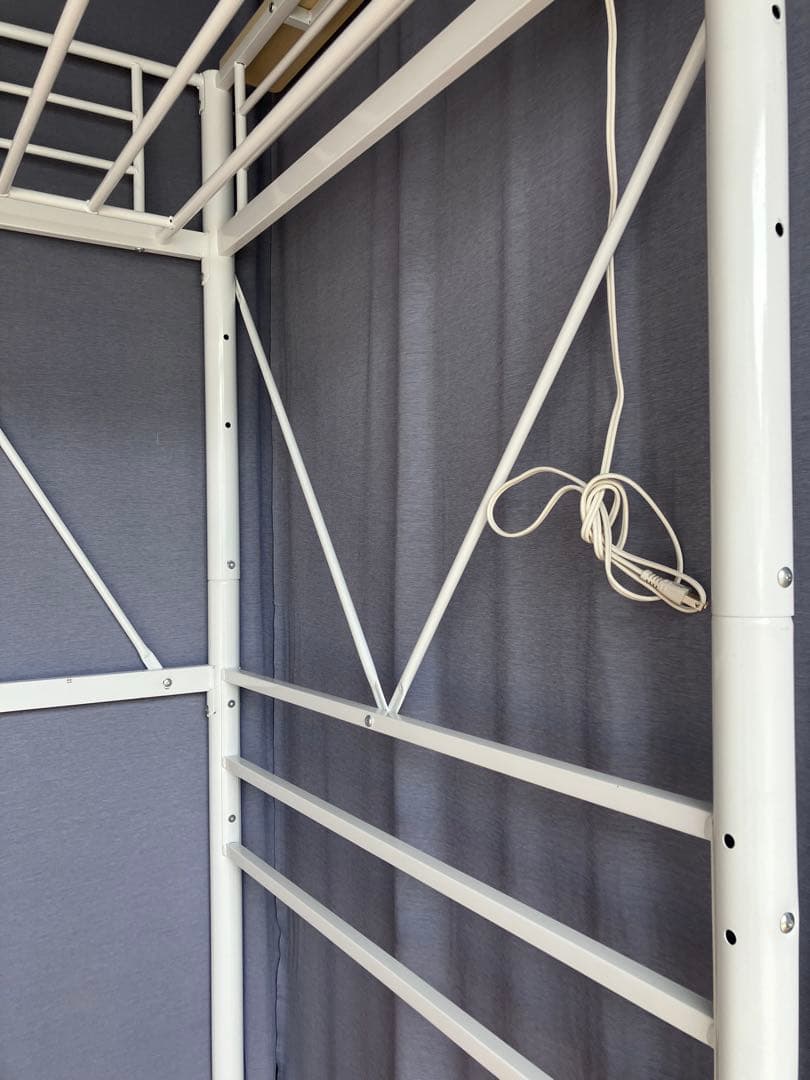 階段ロフトベッド 白 宮&コンセント付 軽自動車に積めます。