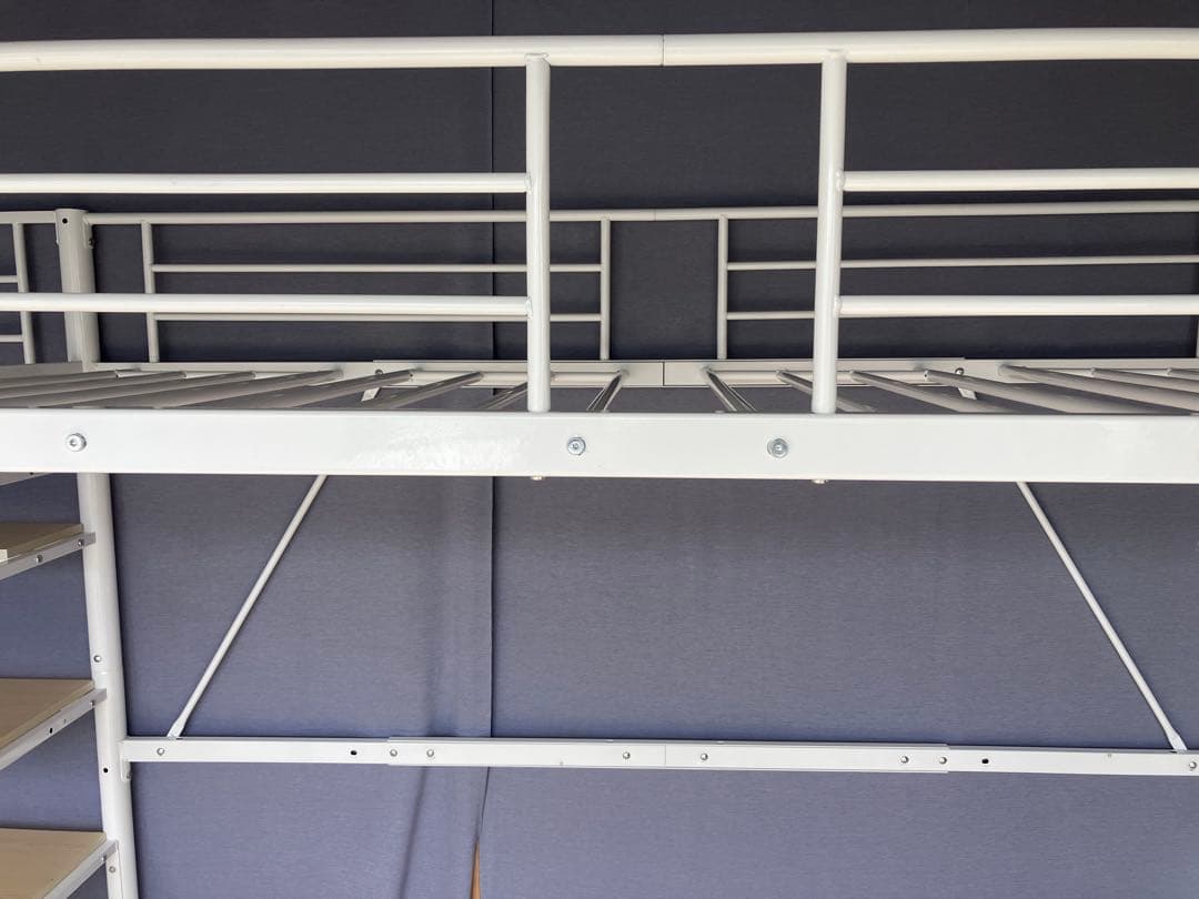 階段ロフトベッド 白 宮&コンセント付 軽自動車に積めます。