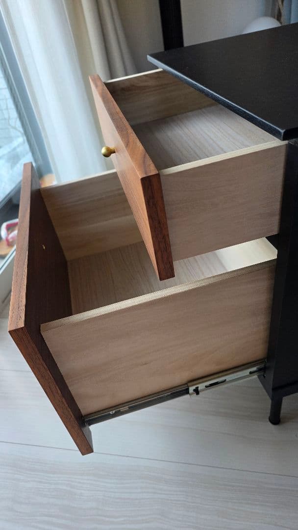 ニトリ　モリーナ サイドテーブル 2段引き出し コンセント付き