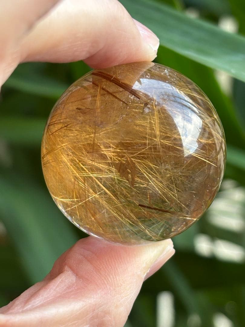 ゴールドルチル　クォーツ　スフィア　スモーキー　4.06cm 透明度高　天然石