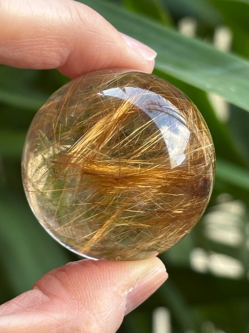 ゴールドルチル　クォーツ　スフィア　スモーキー　4.06cm 透明度高　天然石