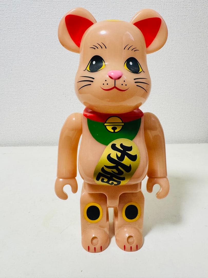ベアブリック 招き猫 400% BE@RBRICK kaws フラグメント