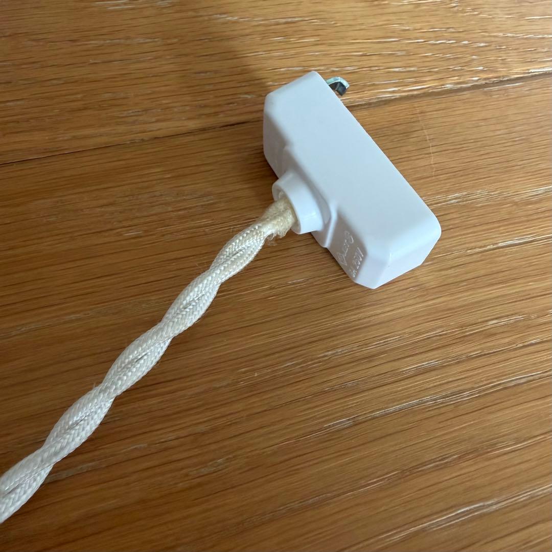 角田淳さん　ビーズランプシェード