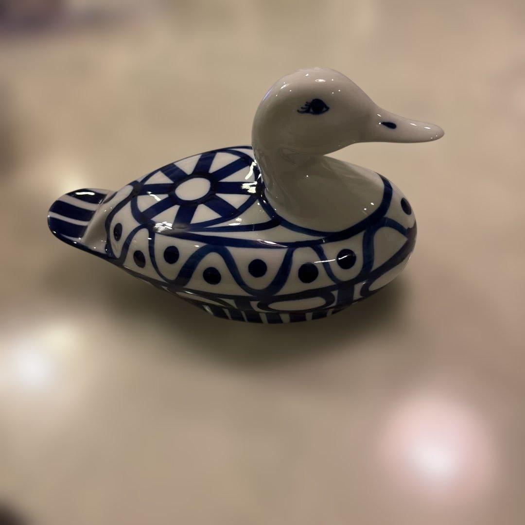 ダンスク　(アラベスク)アヒル型青白陶器置物