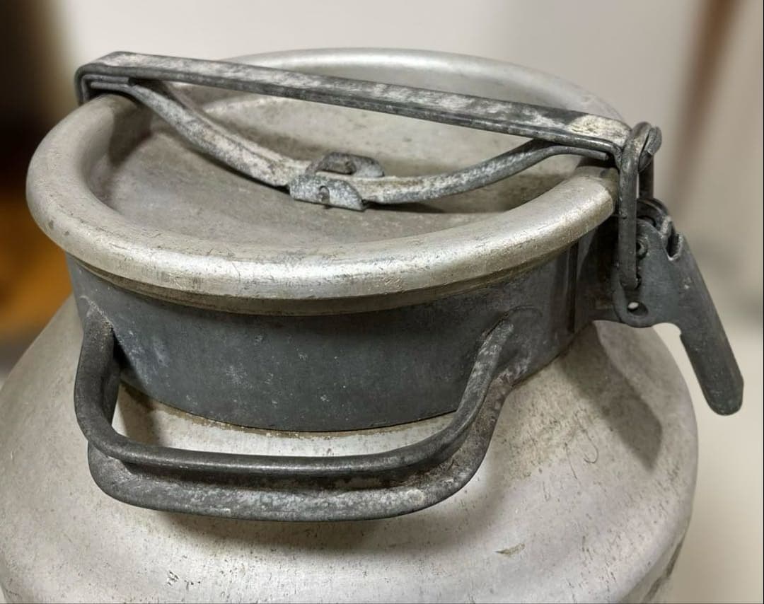 昭和レトロ アルミ製ミルク缶 アンティーク 古道具 米びつ - メルカリ