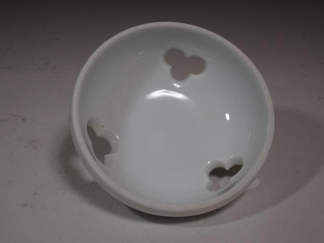 ☆ 井上萬二 白磁香炉 雰囲気ある一品☆x382 - メルカリ