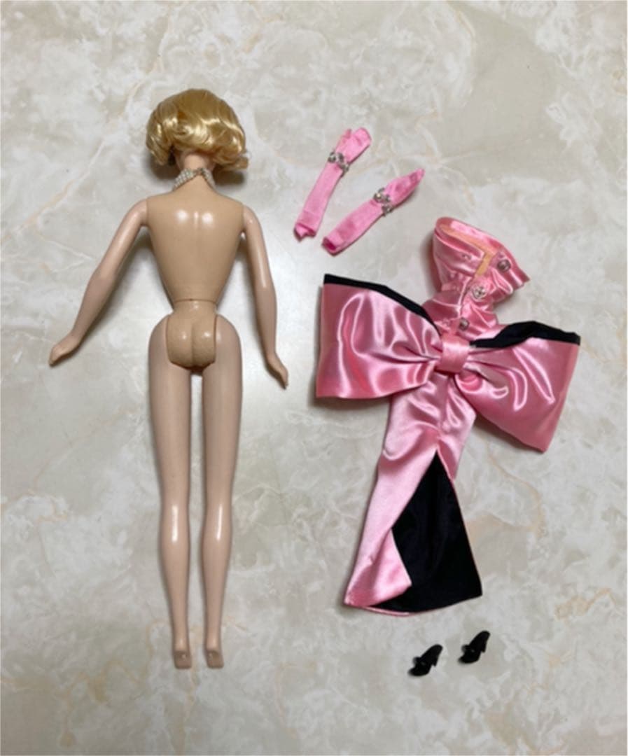 バービー マリリン カスタマイズドフェイスペイント&紳士は金髪がお好きのドレス