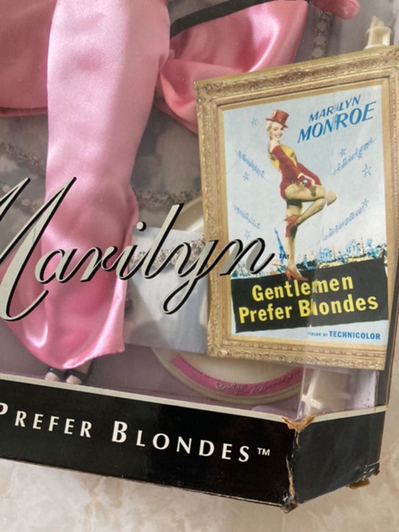 バービー マリリン カスタマイズドフェイスペイント&紳士は金髪がお好きのドレス