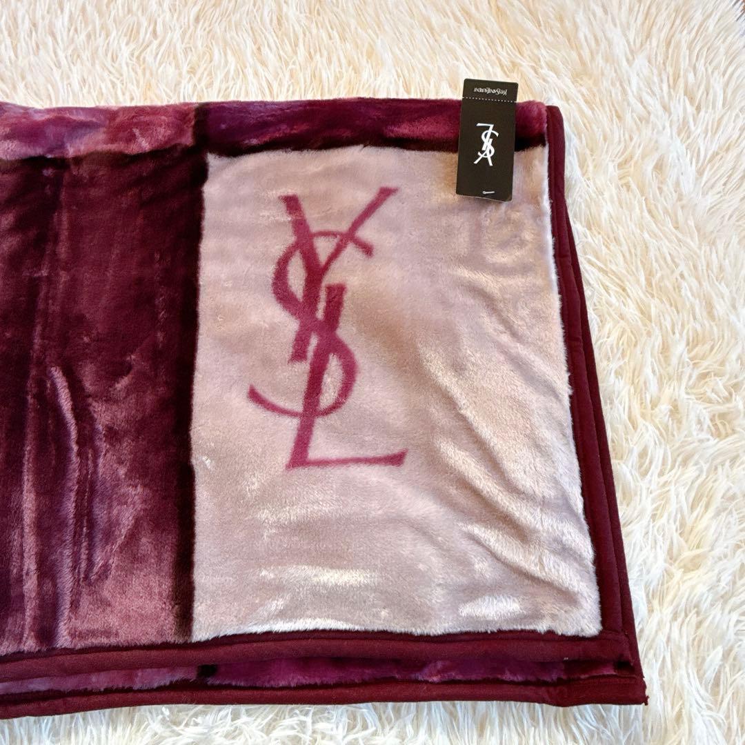 未使用品　イブサンローラン ハーフケット大判ひざかけ140cm×100cm