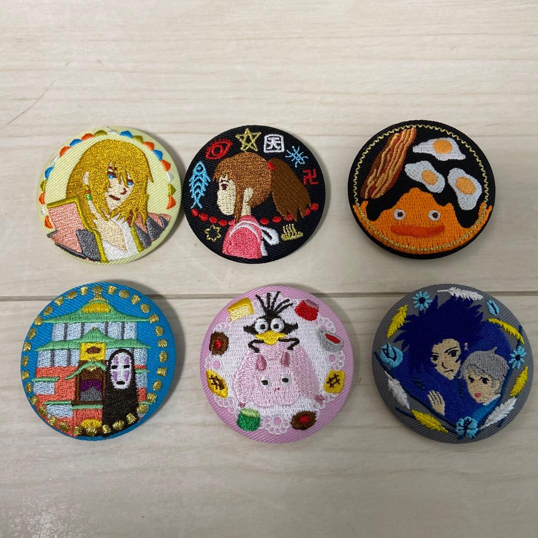 ハウルの動く城、千と千尋、刺繍ブローチ 缶バッチ ジブリ - メルカリ