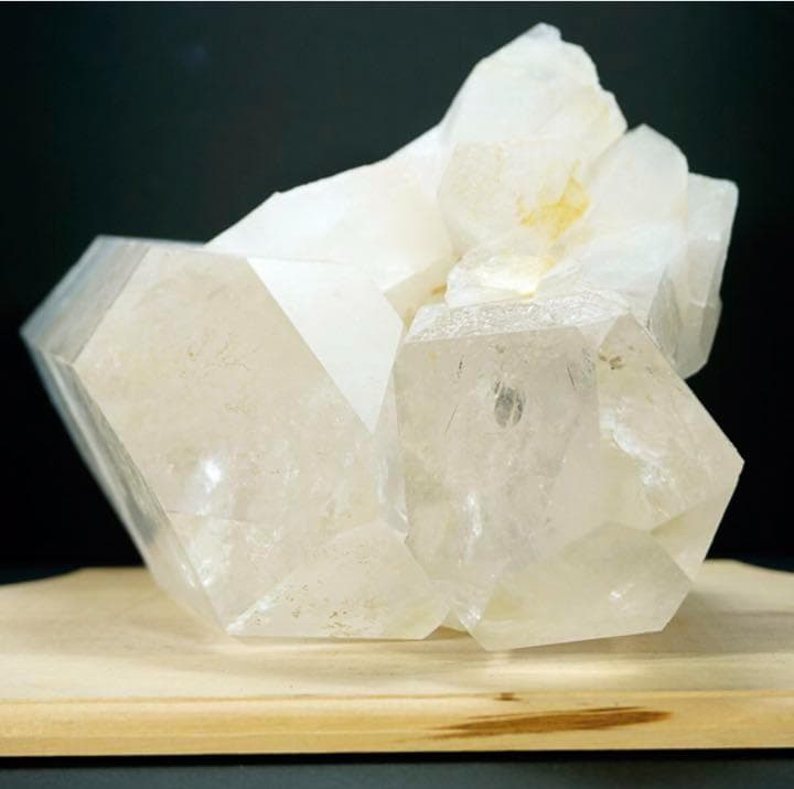 天然水晶クラスター 4.6kg(ロッククリスタル) インテリアストーン 置物