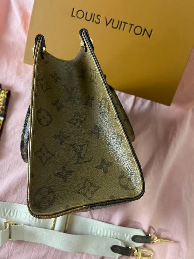 Louis Vuitton オンザゴー バッグ