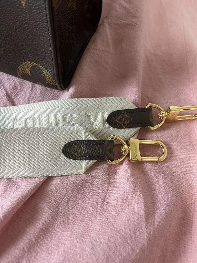 Louis Vuitton オンザゴー バッグ