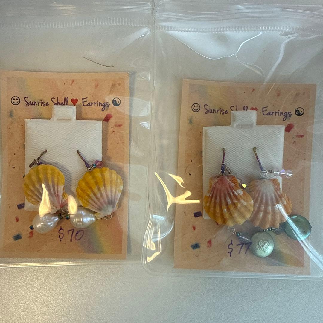 ハンドメイド シェルピアス カラフル