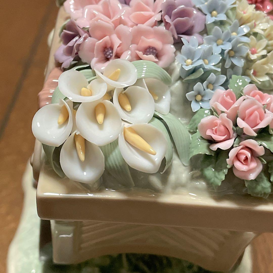 LLADRO リヤドロ　6521 可愛いお花屋さん