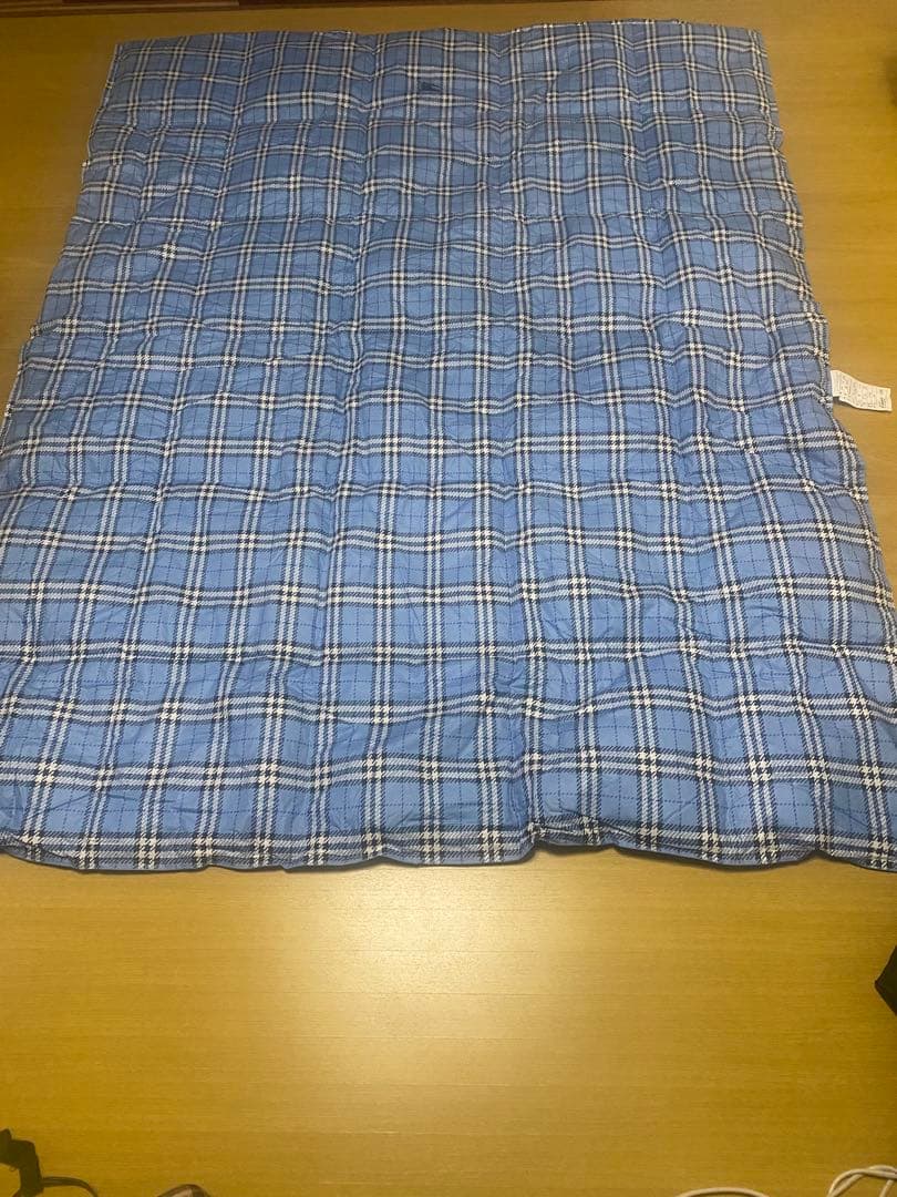 Burberry 羽毛肌掛けふとん
