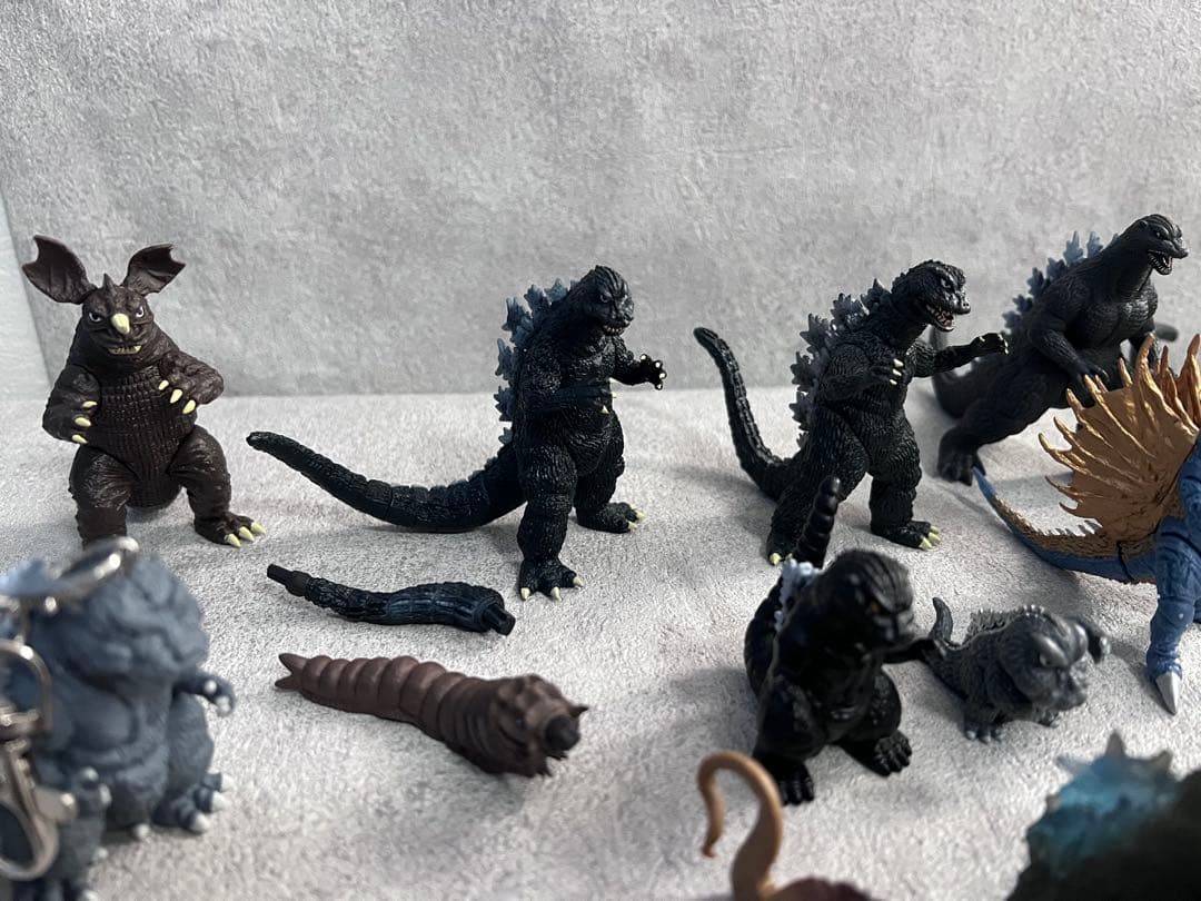 ゴジラ　フィギュア　グッズ　大量まとめ売り