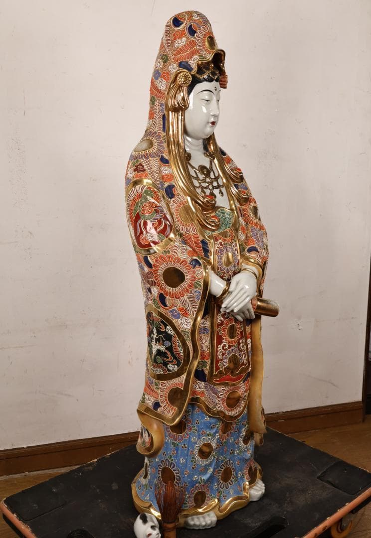 R様専用 九谷焼 八幡窯 特大 色絵金彩観音菩薩像 置物 高90㎝