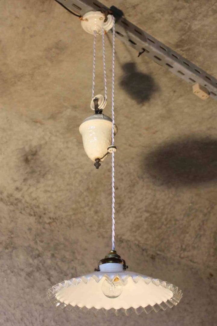 【merci】 2b. フランス　吊り下げ　滑車　ランプ　カフェ　アンティーク