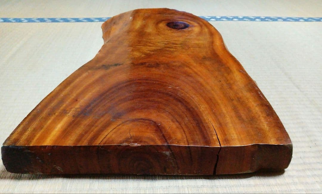 ::木製の置物 花台　下敷き　不規則な形状 約80×50cm　厚み約6cm