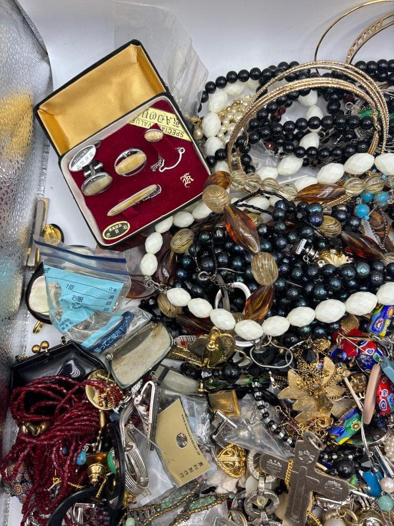 5kg イミテーション　まとめ　アクセサリー　メッキ　パール　お宝　③　遺品