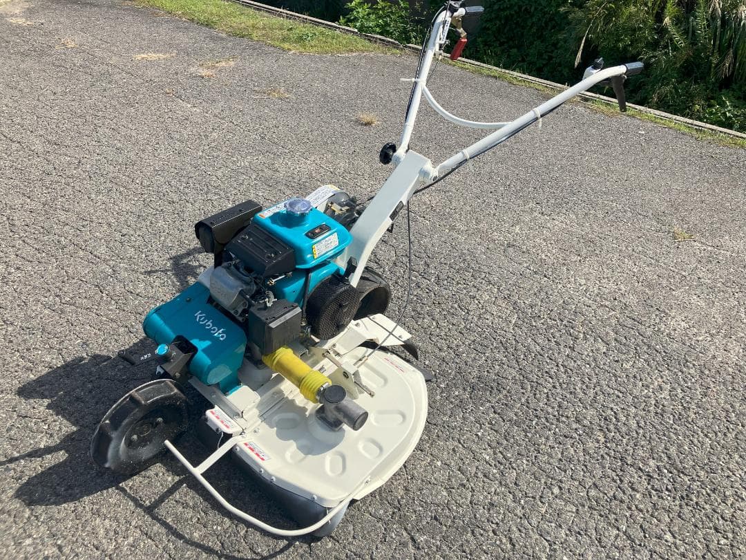 ☆家庭菜園☆クボタ　 GC602　 草刈り機 　ウイングモア 自走式草刈機