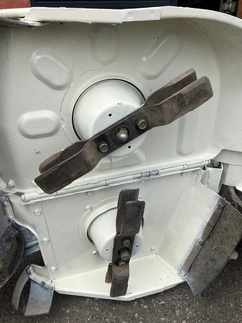 ☆家庭菜園☆クボタ　 GC602　 草刈り機 　ウイングモア 自走式草刈機