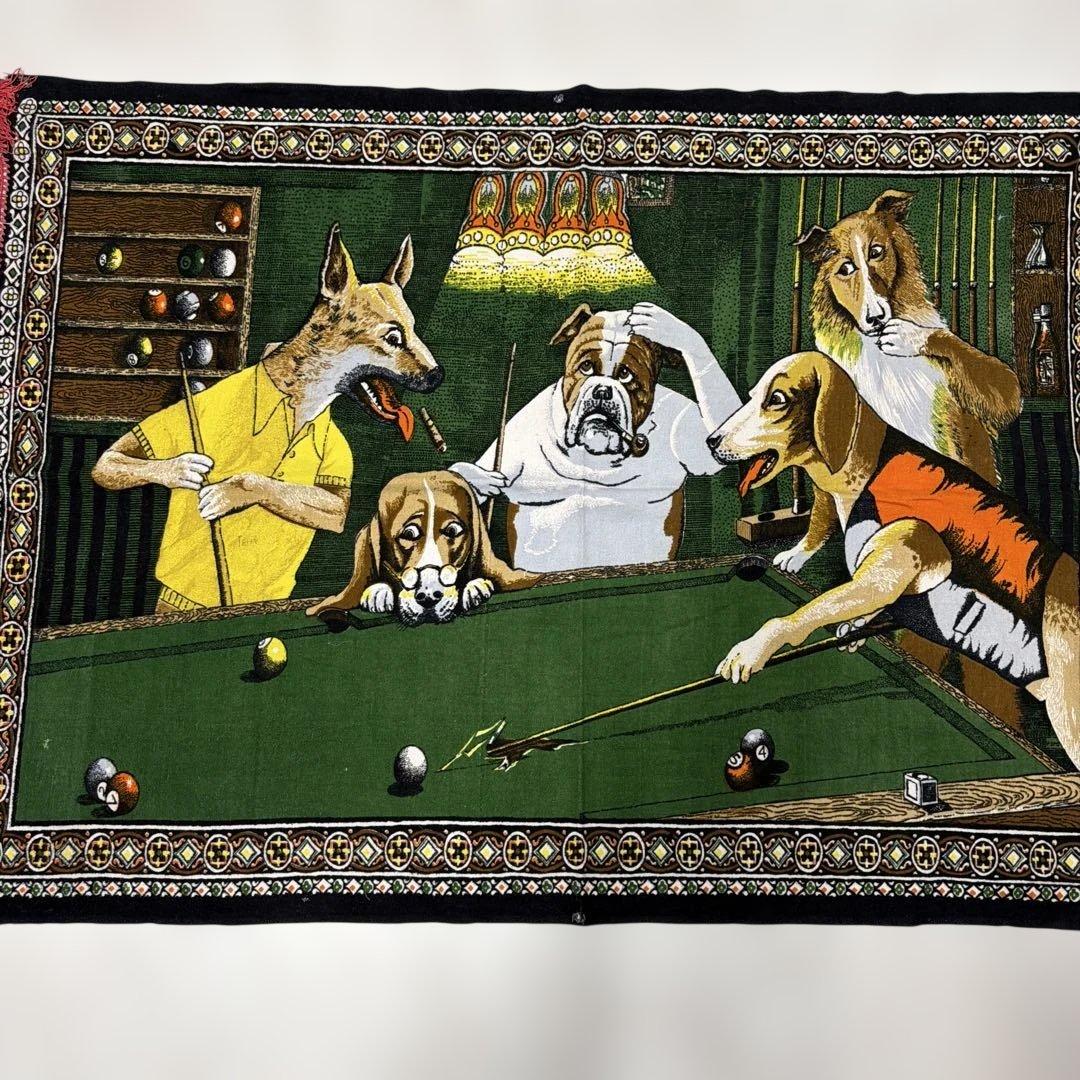 ビリヤードをする犬　壁掛け　タペストリー　94x143