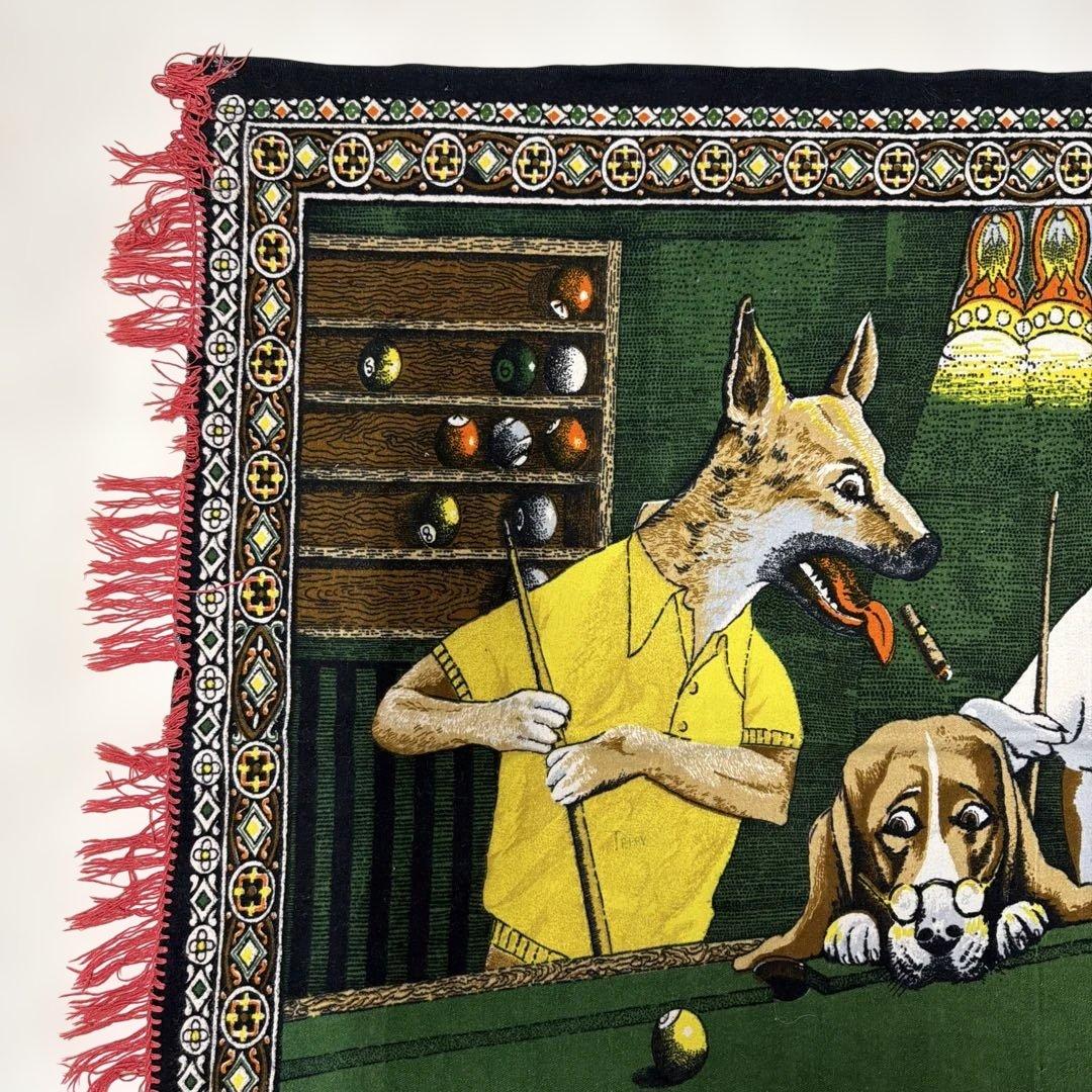 ビリヤードをする犬　壁掛け　タペストリー　94x143