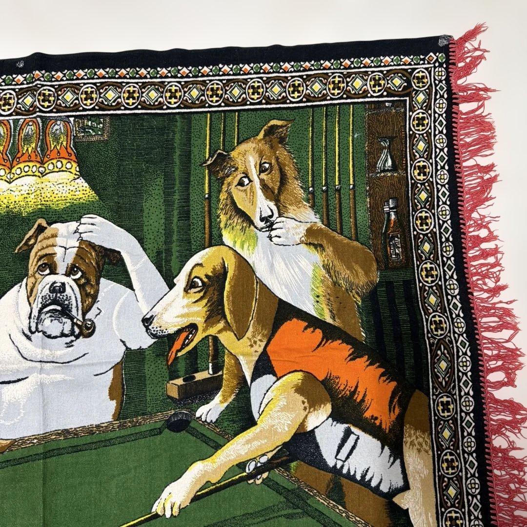 ビリヤードをする犬　壁掛け　タペストリー　94x143