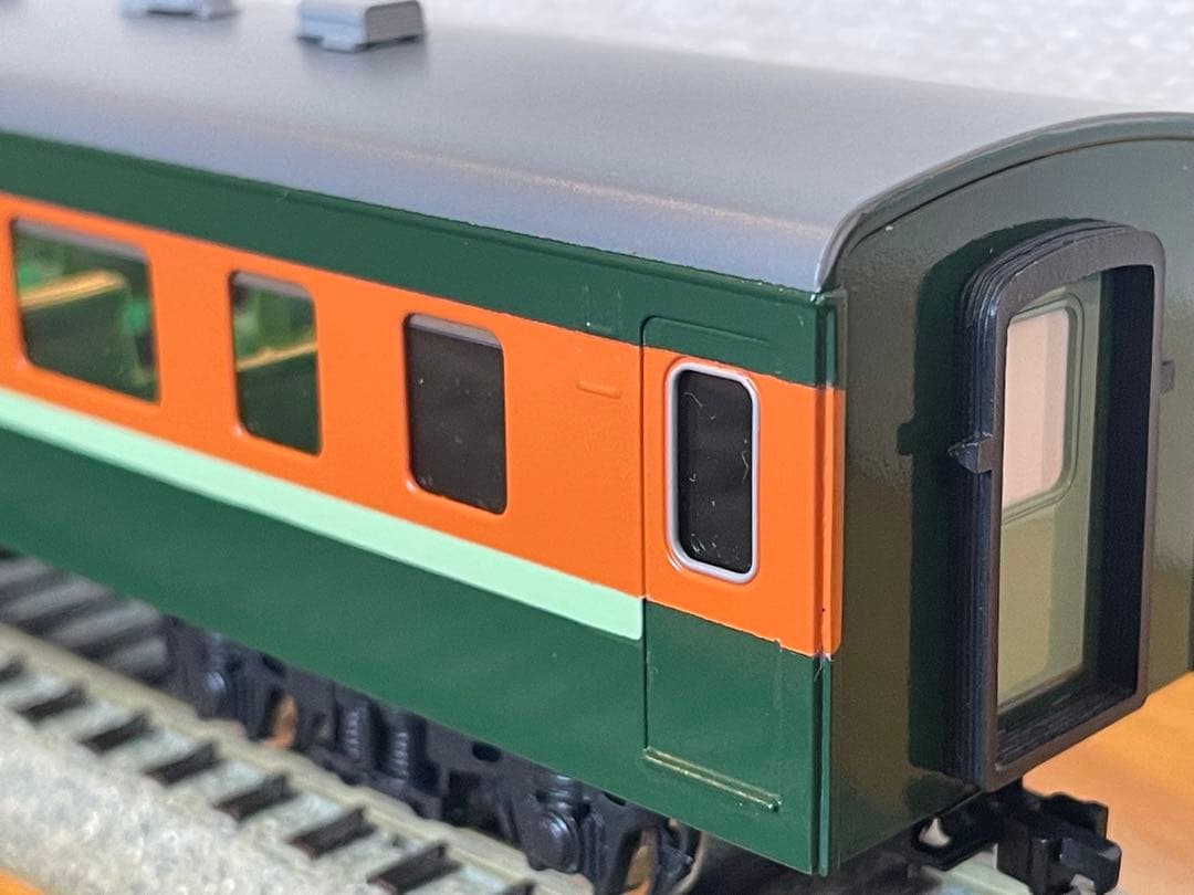 エンドウ HOゲージ鉄道模型 国鉄80系直流電車サロ85 300番台淡緑帯車