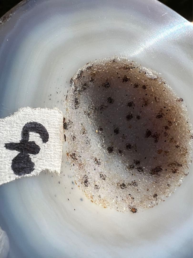 C10トレジャーメノウ 台付き 瑪瑙 風水 聚宝盆アゲート