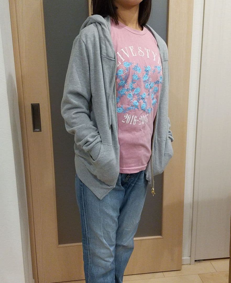 美品 安室奈美恵さん ファイナルツアー ファー付きパーカー M