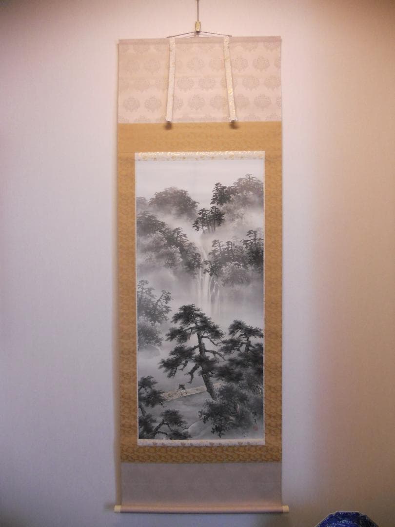 掛け軸 荒川勝英 水墨山水 絹本 希少 軸装 茶道具 掛軸 美品 共箱 二重箱