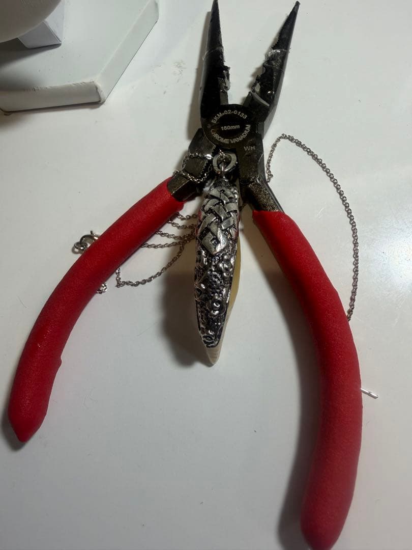 熊牙　ツキノワグマ　熊の牙　熊歯　ネックレス　キーホルダー　新作　送料無料