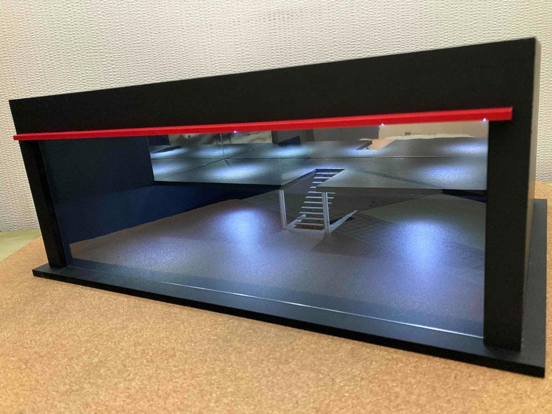 ミニカー用ジオラマ：1/43 ショールームⅢ（吹き抜けタイプ）最大展示台数18台