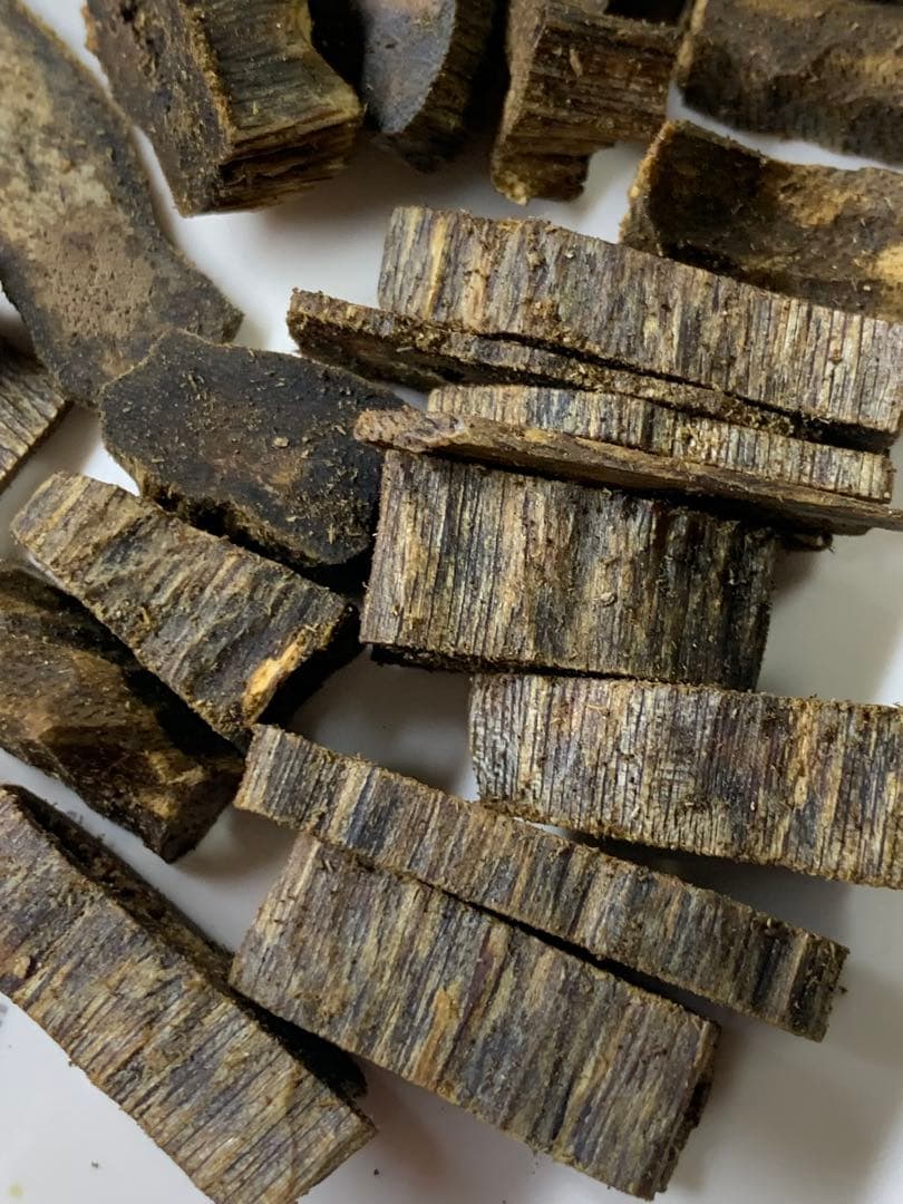 極上伽羅 沈香 香木 重さ:20.2g A-8