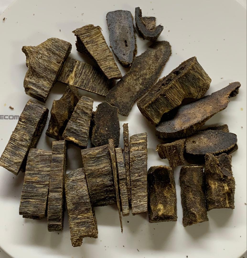 極上伽羅 沈香 香木 重さ:20.2g A-8