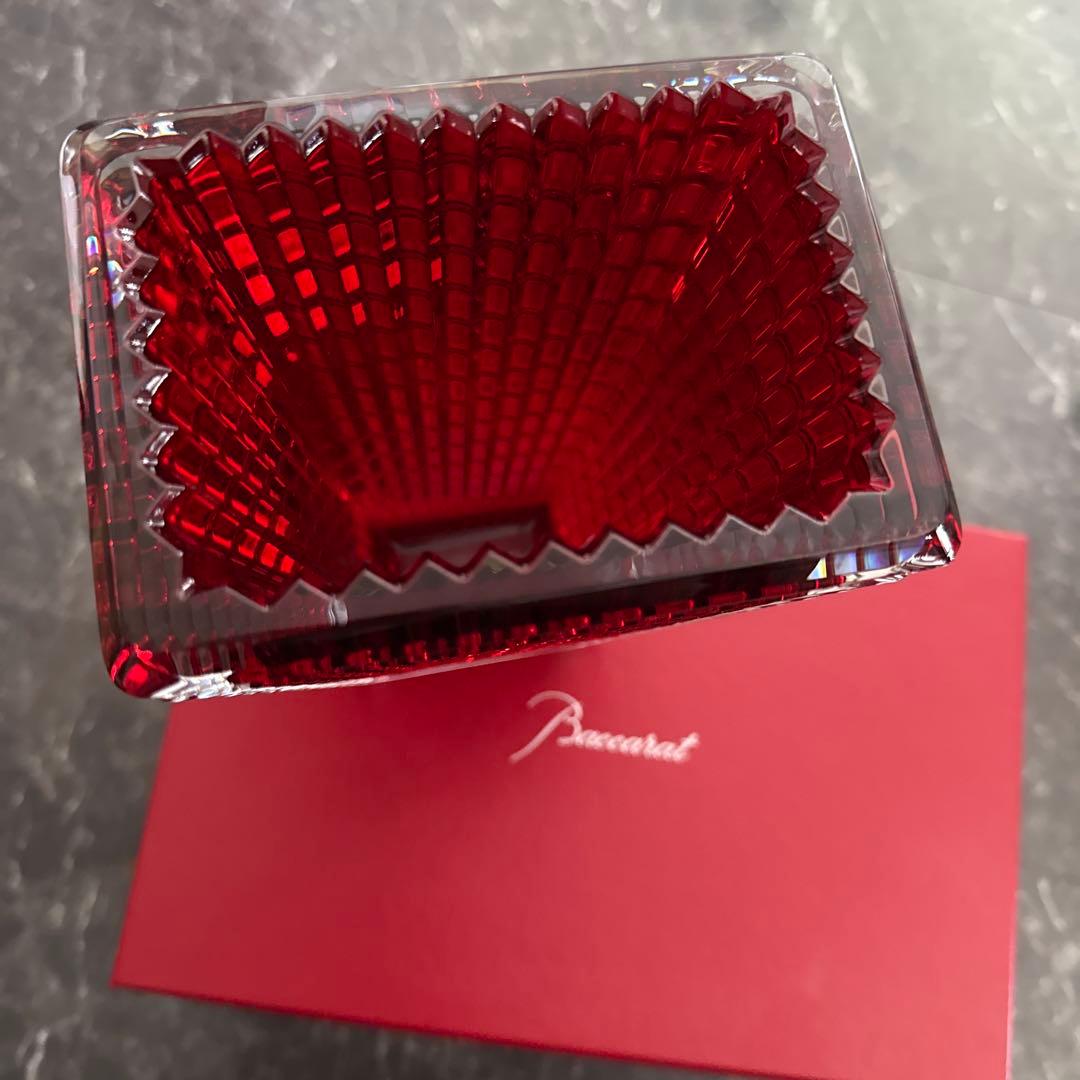 バカラ　花瓶　赤