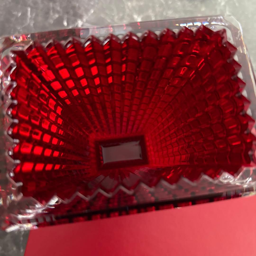 バカラ　花瓶　赤