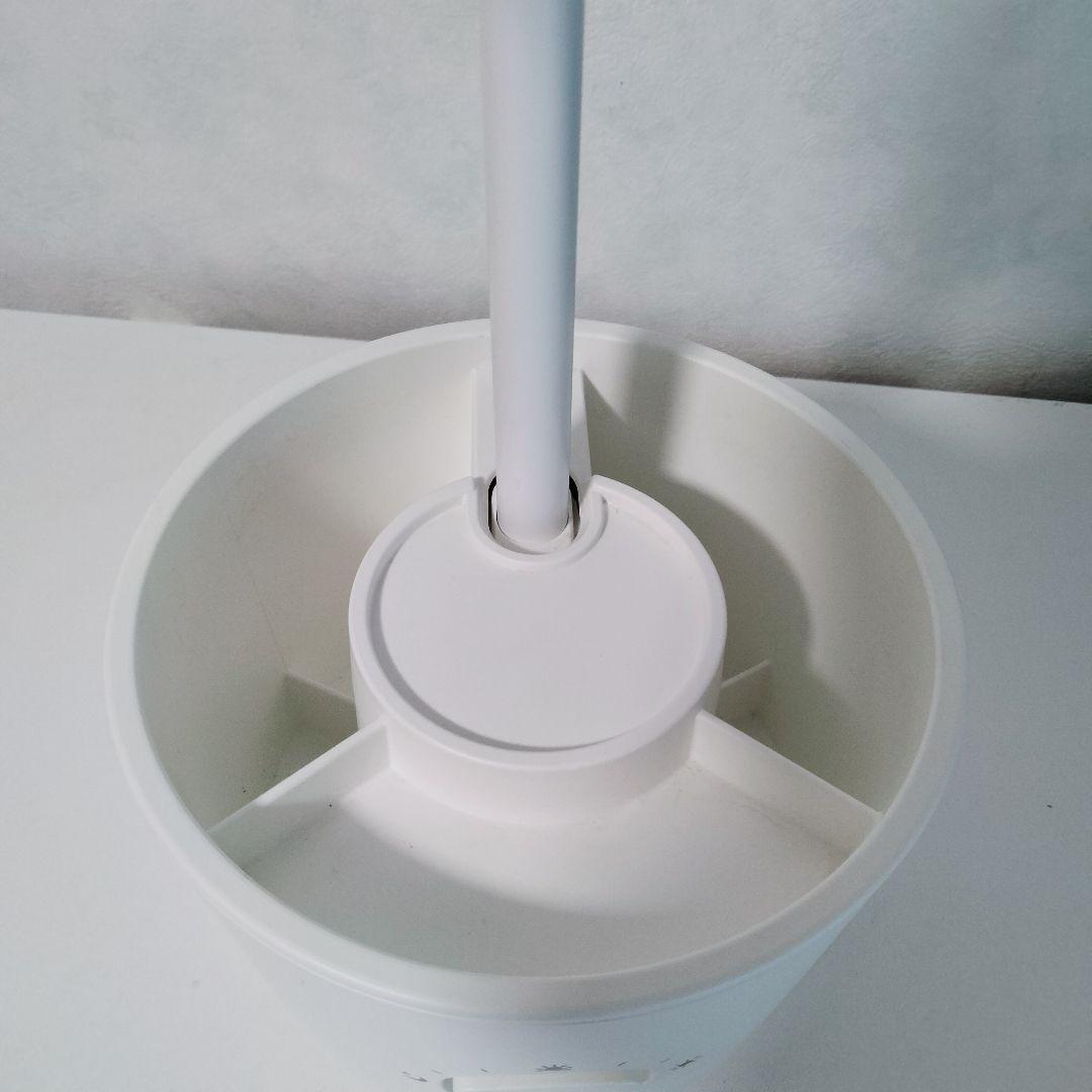 バルミューダ　デスクライト　ホワイト　 L01A-WH 655