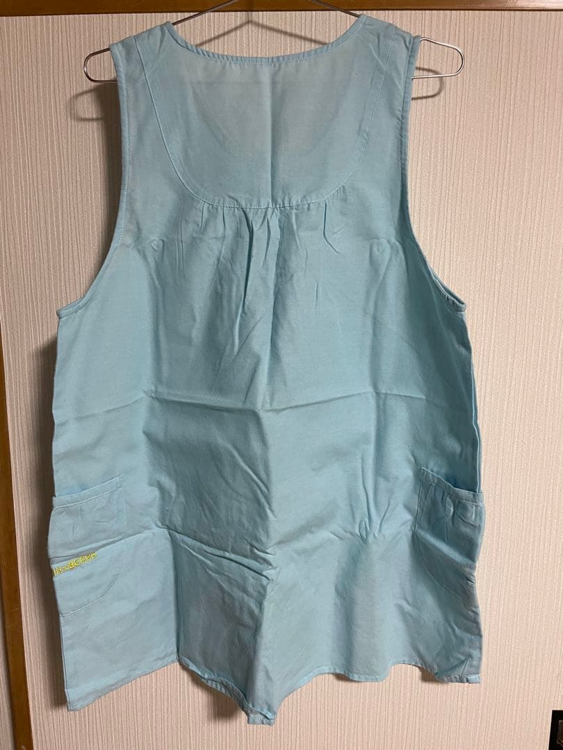 エプロン　保育士　介護士