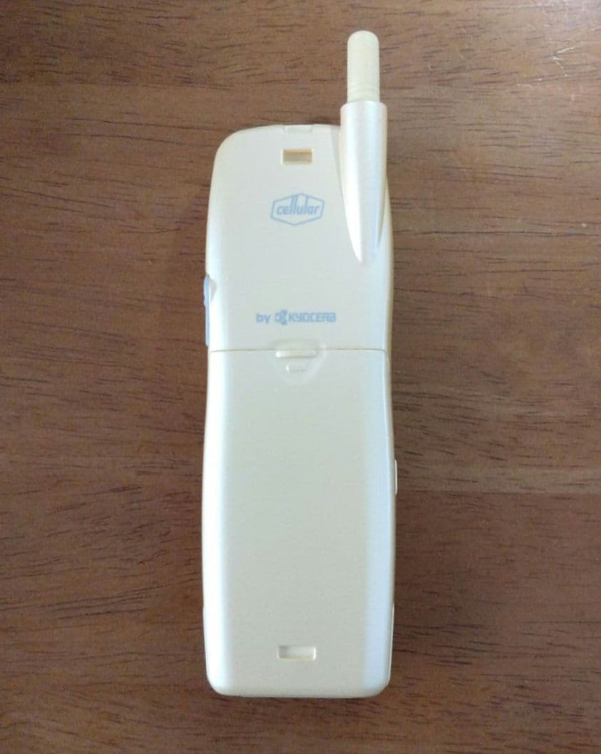 貴重】セルラー くまのプーさん D207K ガラケー ディズニー モック