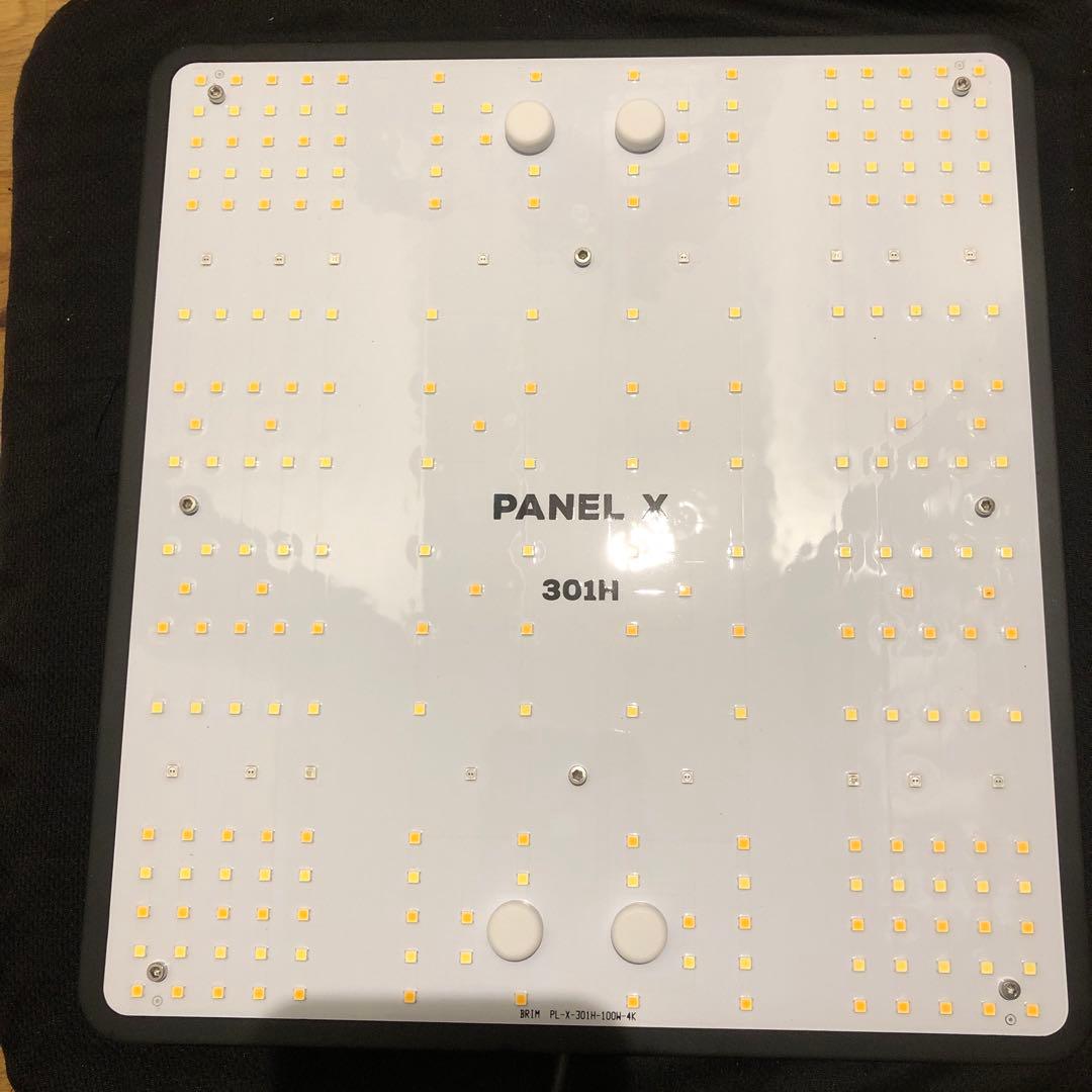 PANEL X PL-X 301H 4000K-4300K 4つ
