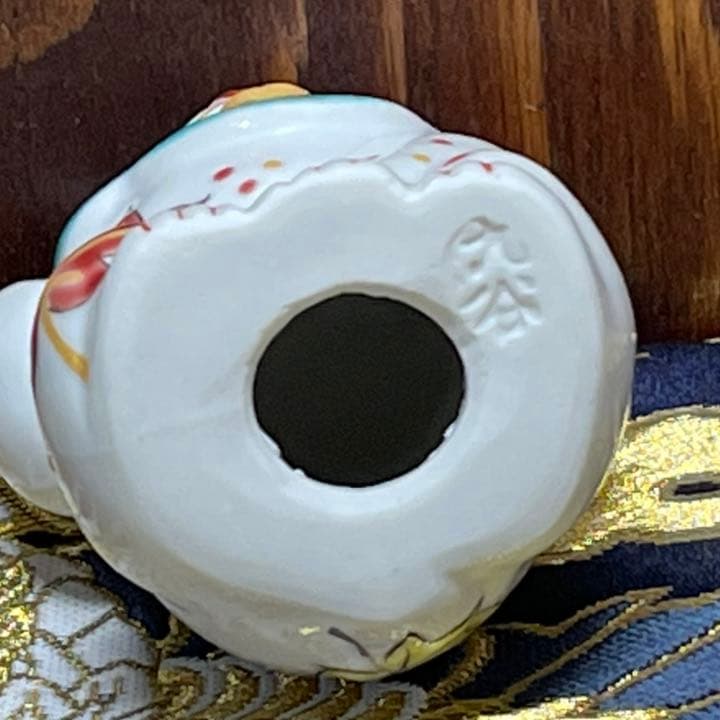 まみ◆限定品【願いが叶う】九谷焼 招き猫 右手 かえで