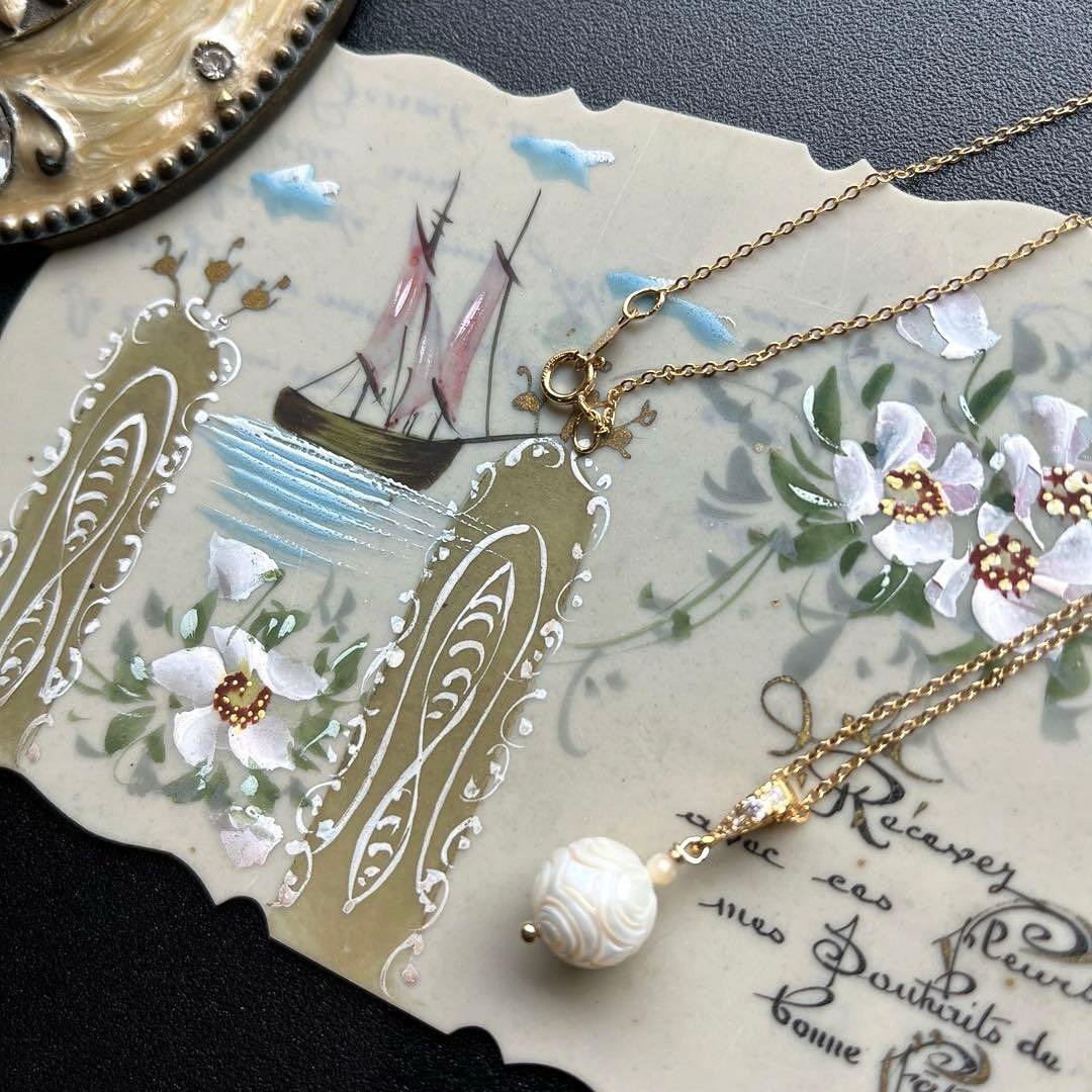 白蝶真珠フラワーカービング＊ペンダントトップ