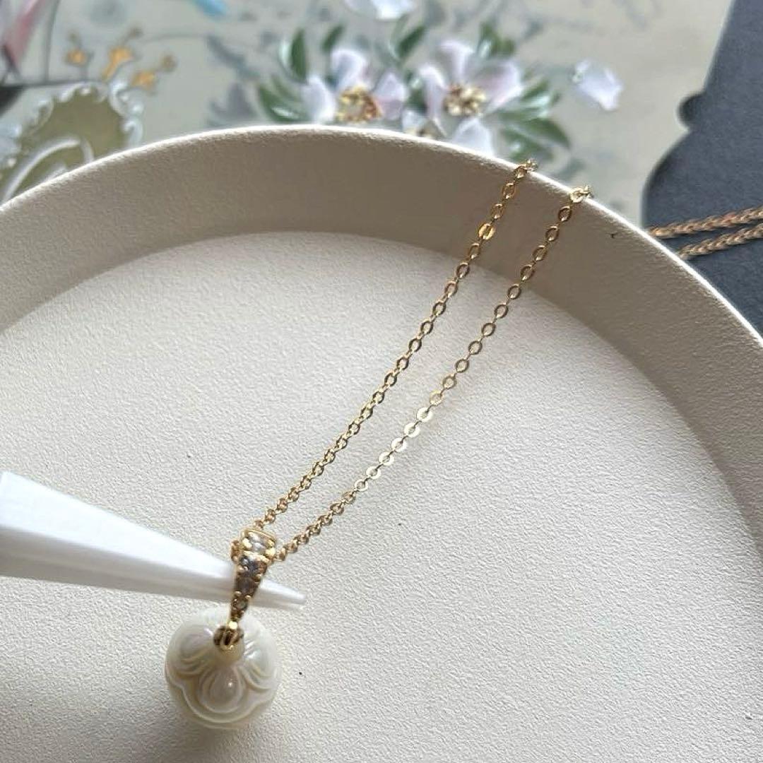 白蝶真珠フラワーカービング＊ペンダントトップ